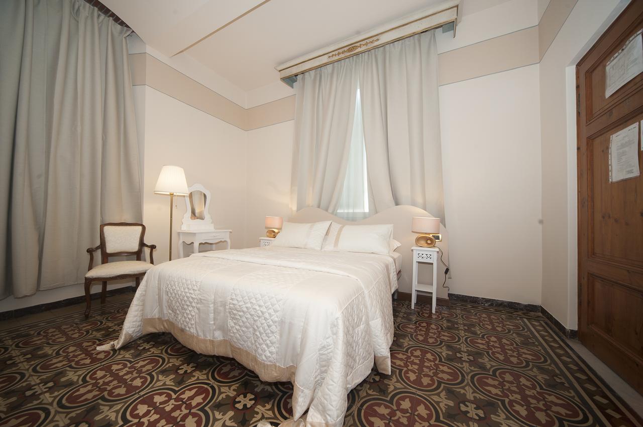 Lucca Relais Bed & Breakfast Exterior photo